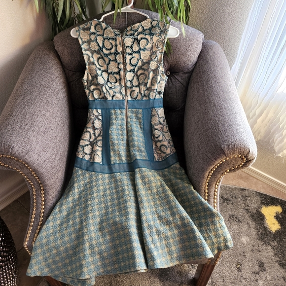 Dress - Picture 2 of 3